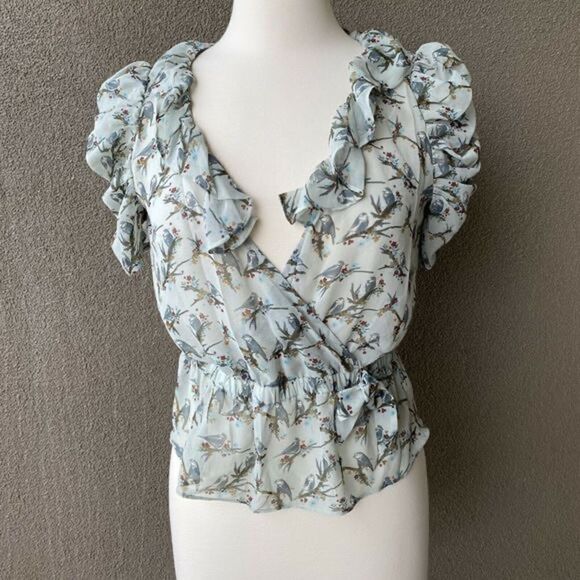 ✨ H&M Bird Print Elastic Waist Ruffled Blouse✨ - Picture 2 of 11